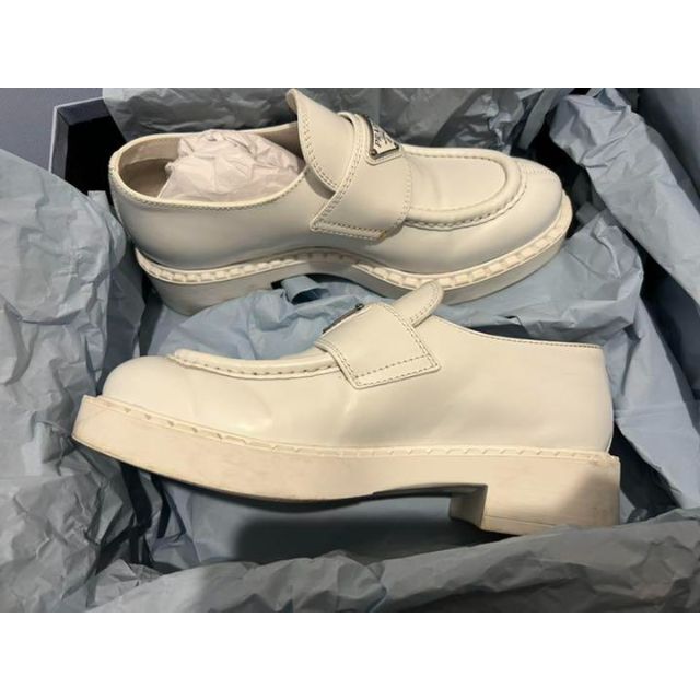 プラダ PRADA チョコレート ブラッシュドレザー ローファー 35