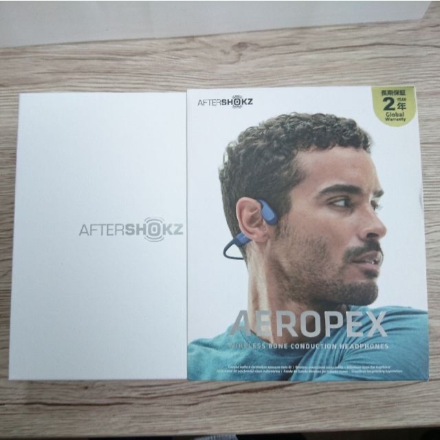 しんのししゃも様 専用AfterShokz Aeropex AS800　青 スマホ/家電/カメラのオーディオ機器(ヘッドフォン/イヤフォン)の商品写真