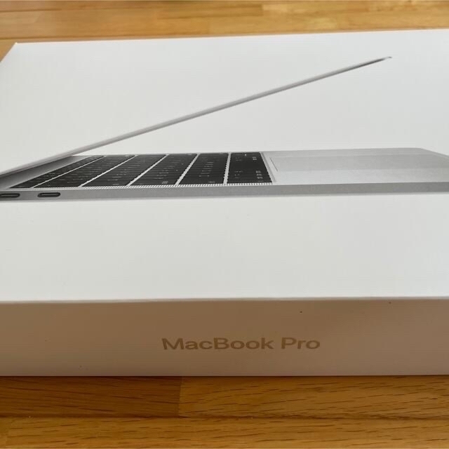 Mac (Apple)(マック)のMacBook Pro 2017 CTO モデル 512GB 16GB US  スマホ/家電/カメラのPC/タブレット(ノートPC)の商品写真