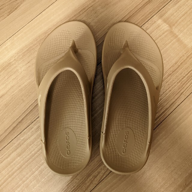 OOFOS(ウーフォス)のOOFOS　ウーフォス　24cm　リカバリーサンダル レディースの靴/シューズ(サンダル)の商品写真