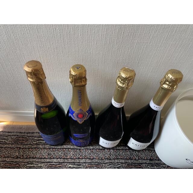 Xampagne(シャンパン)のシャンパンいろいろ4本セット　シャンパンバケツあり^ ^ 食品/飲料/酒の酒(シャンパン/スパークリングワイン)の商品写真