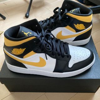 ナイキ(NIKE)のエアジョーダン1 MID White/Pollen-Black(スニーカー)