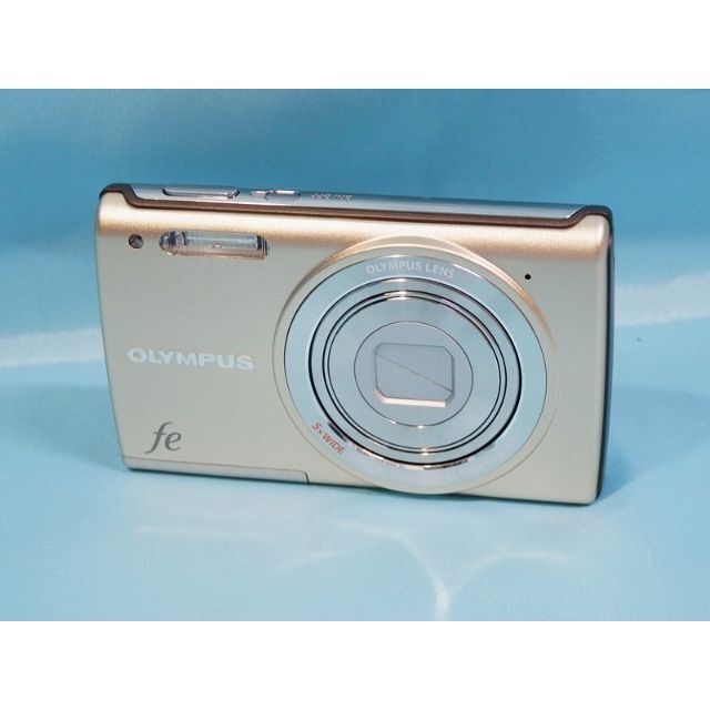 OLYMPUS(オリンパス)のOLUMPUS オリンパス FE-5050 ゴールド コンパクトデジカメ スマホ/家電/カメラのカメラ(コンパクトデジタルカメラ)の商品写真