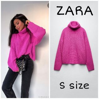 ザラ(ZARA)のZARA　ハイネックニットセーター　Sサイズ　フクシア(ニット/セーター)