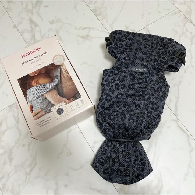 BABYBJORN(ベビービョルン)のベビージョルン ベビーキャリアminiエアー 抱っこ紐メッシュ 新生児 『美品』 キッズ/ベビー/マタニティの外出/移動用品(抱っこひも/おんぶひも)の商品写真