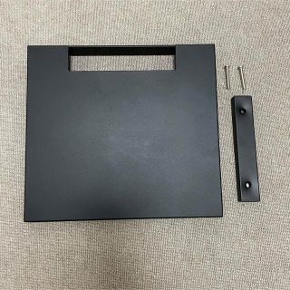 ウォール(WALL)の【美品】テレビスタンドWALL専用　棚板レギュラーサイズ　ブラック(棚/ラック/タンス)