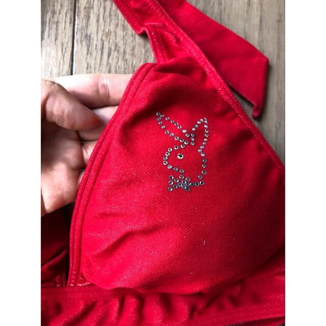 PLAYBOY(プレイボーイ)の水着ビキニ　PLAYBOY 赤　ホルターネック　ショーパン型ボトムおまけ付き レディースの水着/浴衣(水着)の商品写真