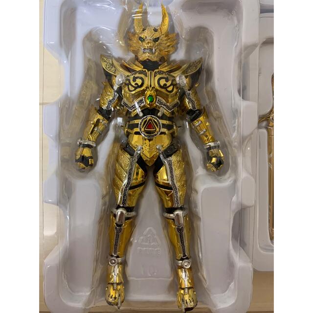 S.H figuarts 真骨彫製法　黄金騎士　牙狼　ガロ　ゼロ　キバセット