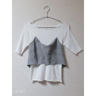 イング(INGNI)のINGNI♡ﾚﾃﾞｨｰｽﾄｯﾌﾟｽM　ｸﾞﾚｰ×ﾎﾜｲﾄ　美品です！(カットソー(半袖/袖なし))