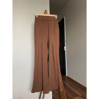 スライ(SLY)のSLY リブフレアパンツ　brown(カジュアルパンツ)