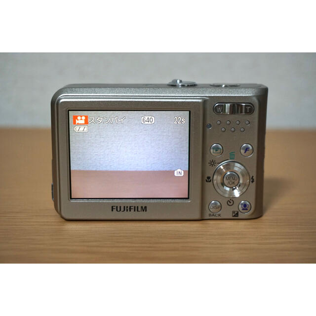 富士フイルム(フジフイルム)の富士フィルム fujifilm finepix f31fd 動作確認済 スマホ/家電/カメラのカメラ(コンパクトデジタルカメラ)の商品写真