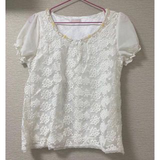 アプワイザーリッシェ(Apuweiser-riche)のバブル袖　リボン✖️ビジュー✖️花柄刺繍レース　ブラウス　通勤　OL デート(シャツ/ブラウス(半袖/袖なし))