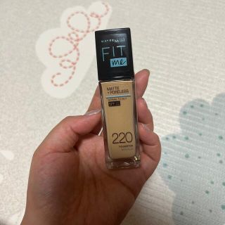 メイベリン(MAYBELLINE)のメイベリン　フィットミー　220 FITme ファンデーション　イエベ　(ファンデーション)