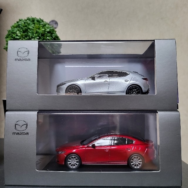 マツダ特注 1/43 ミニカー MAZDA 3 FAST BACK