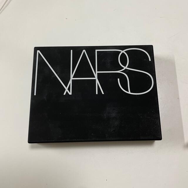 NARS(ナーズ)のライトリフレクティングプリズマティックパウダー コスメ/美容のベースメイク/化粧品(フェイスパウダー)の商品写真