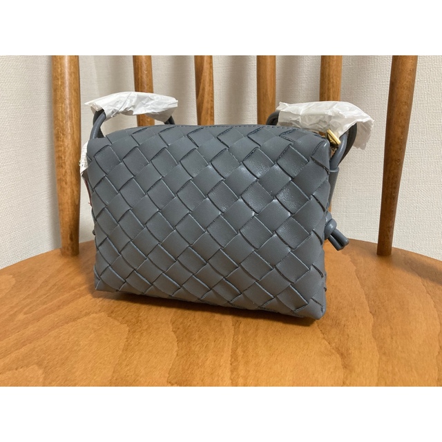 Bottega Veneta(ボッテガヴェネタ)のちゃー様専用☆ボッテガヴェネタ　ループミニ　サンダー レディースのバッグ(ショルダーバッグ)の商品写真