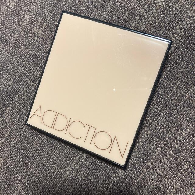 ADDICTION(アディクション)のADDICTION　コントゥアリング　02　WarmTrinity  コスメ/美容のベースメイク/化粧品(フェイスカラー)の商品写真