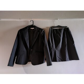 クランプリュス(KLEIN PLUS)のプリーツスカート　スーツ上下　ブラック　KLEIN PLUS クラインプリュス(スーツ)