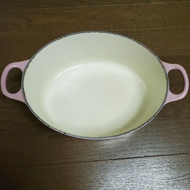 LE CREUSET(ルクルーゼ)のル・クルーゼ  鍋　オーバル　25cm インテリア/住まい/日用品のキッチン/食器(鍋/フライパン)の商品写真