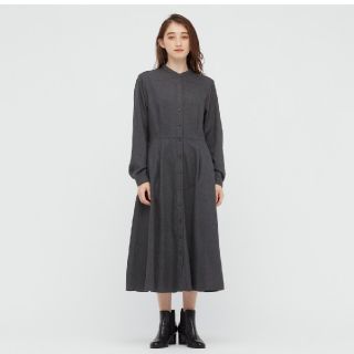 ユニクロ(UNIQLO)の新品 タグ付き ソフトフランネルフレアワンピース ユニクロ L グレー(ロングワンピース/マキシワンピース)