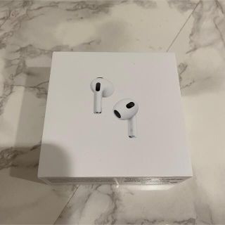 アップル(Apple)の新品未開封　アップル AirPods 第3世代 MME73J/A(ヘッドフォン/イヤフォン)