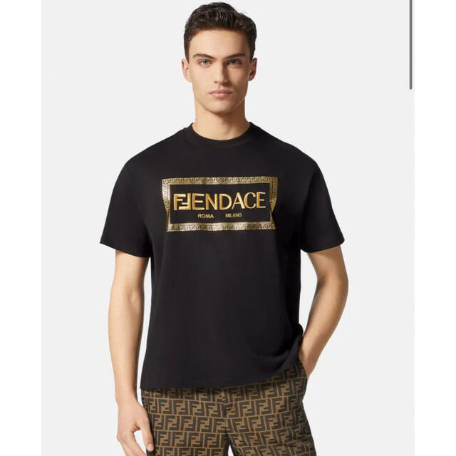 FENDI(フェンディ)のフェンダーチェ  Tシャツ ブラック XL メンズのトップス(Tシャツ/カットソー(半袖/袖なし))の商品写真