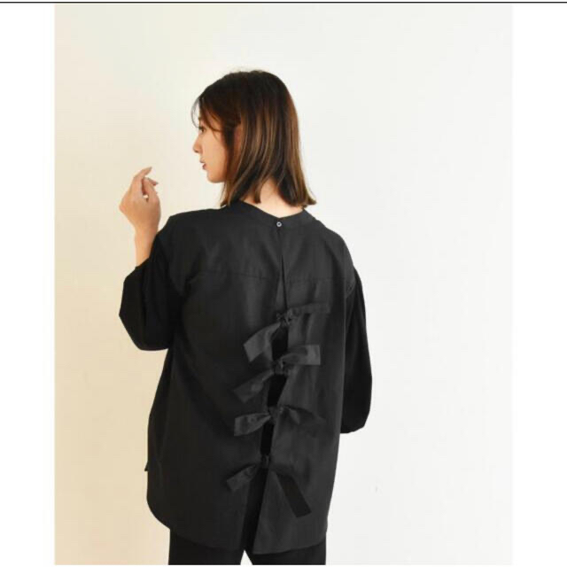 専用】cen.のバックリボンブラウス【新品未使用】 porteirinha.mg.gov.br