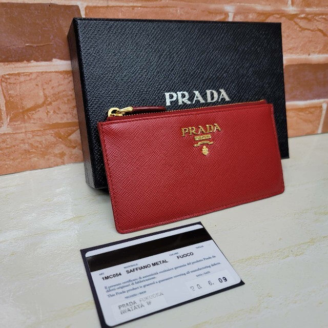 希少 ほぼ未使用 PRADA☆鑑定済☆サフィアーノ カード&コイン プラダ