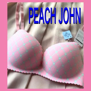 ピーチジョン(PEACH JOHN)の新品♡PEACH JOHN♡ スカラップノンワイヤーブラ♡厚めパッド Sサイズ(ブラ)