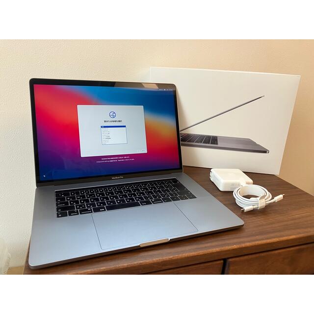 Apple(アップル)のApple MacBook Pro 15 2018 i7 32GB 512GB スマホ/家電/カメラのPC/タブレット(ノートPC)の商品写真