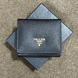 PRADA -  プラダ PRADA  三つ折り財布 ❤️未使用❤️ さいふ  新品同様! 
