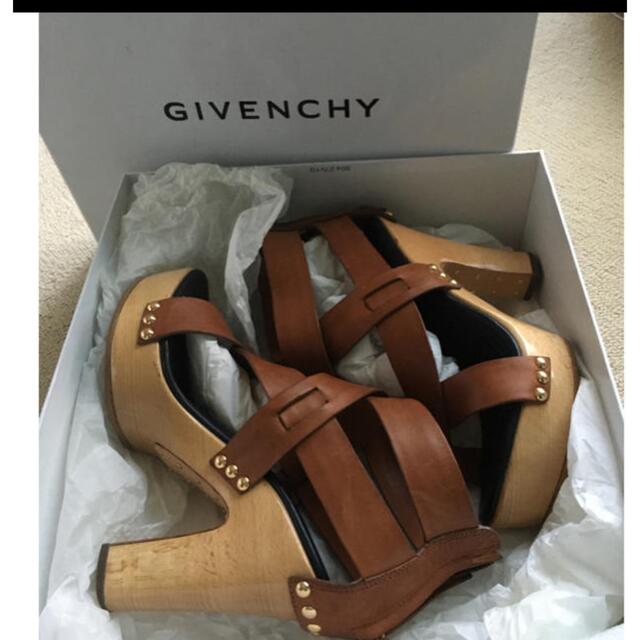 GIVENCHY(ジバンシィ)の希少なGIVENCHYジバンシイ  サンダル　一度使用 レディースの靴/シューズ(サンダル)の商品写真