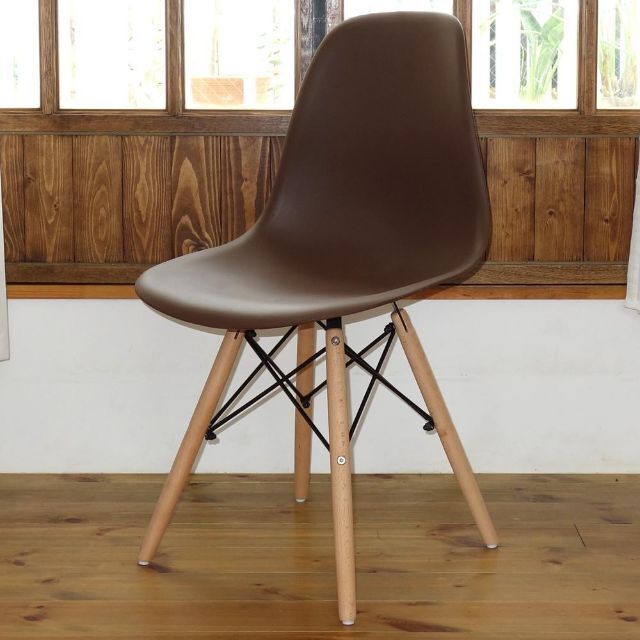 イームズ DSWシェルチェア イス 椅子 Eames 家具 茶 /NT インテリア/住まい/日用品の椅子/チェア(デスクチェア)の商品写真