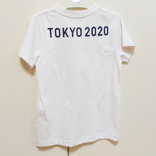 【新品タグ付き】東京2020 オリンピックTシャツ130センチ　A キッズ/ベビー/マタニティのキッズ服男の子用(90cm~)(Tシャツ/カットソー)の商品写真