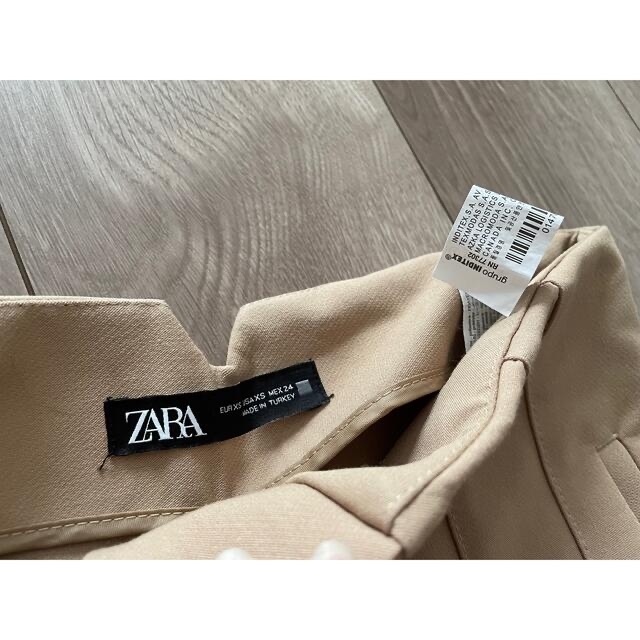 ZARA(ザラ)のZARA ハイウェストパンツ　XS レディースのパンツ(カジュアルパンツ)の商品写真