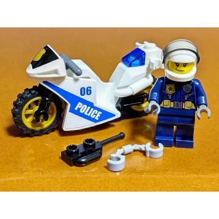 レゴ(Lego)のレゴ★シティ ポリス ミニフィグ 警官・白バイ 06ver. 美品 人気(キャラクターグッズ)