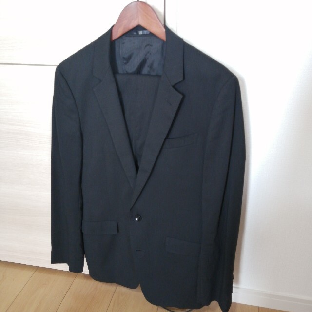スーツセレクト　2釦シングルスーツ 0タック/ブラック×シャドーストライプ メンズのスーツ(セットアップ)の商品写真