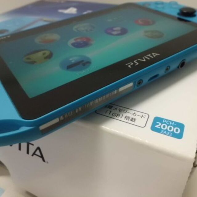 PlayStation Vita(プレイステーションヴィータ)のPSVITA PCH-2000 Aqua Blue エンタメ/ホビーのゲームソフト/ゲーム機本体(携帯用ゲーム機本体)の商品写真