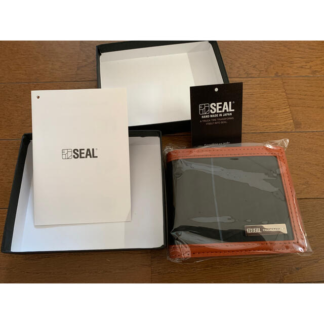 ファッション小物新品　未使用品　SEAL 二つ折り財布