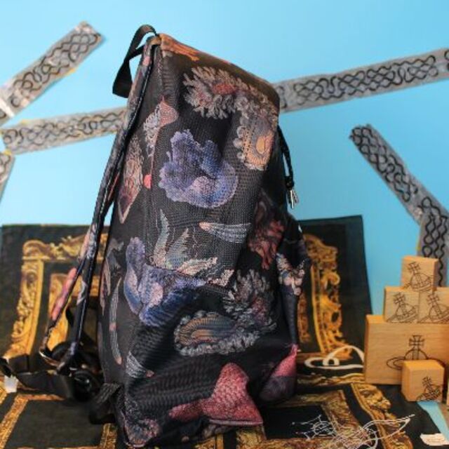 Vivienne Westwood(ヴィヴィアンウエストウッド)の新品　ヴィヴィアン×EASTPAK   PADDED レディースのバッグ(リュック/バックパック)の商品写真