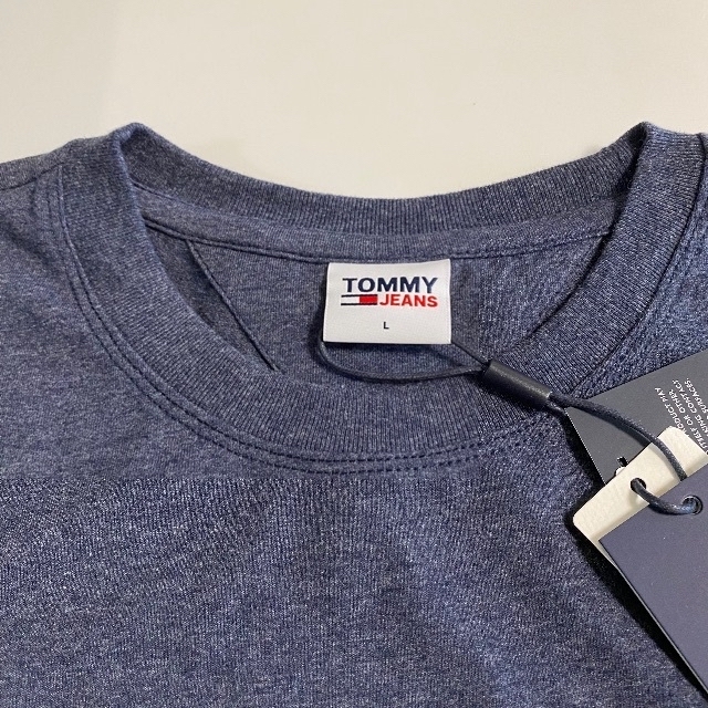 TOMMY HILFIGER(トミーヒルフィガー)の【新品・未使用】TOMMY JEANS ロゴTシャツ レディースのトップス(Tシャツ(半袖/袖なし))の商品写真