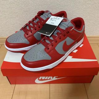 ナイキ(NIKE)のNIKE DUNK LOW "MEDIUM GREY" (UNLV)(スニーカー)