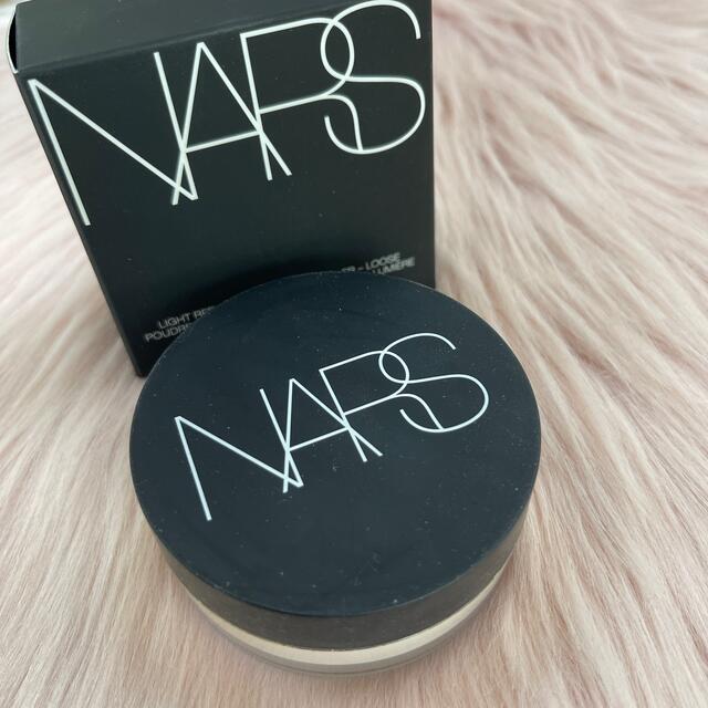 NARS(ナーズ)のNARS ライトリフレクティングセッティングパウダー　ルース　Ｎ コスメ/美容のベースメイク/化粧品(フェイスパウダー)の商品写真