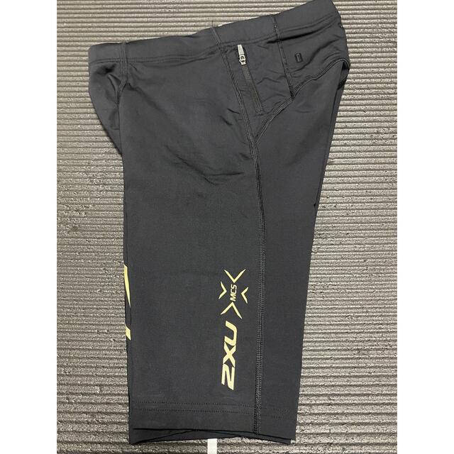 2XU(ツータイムズユー)の2XUツータイムズユー ランニングコンプレッションハーフタイツ スポーツ/アウトドアのランニング(ウェア)の商品写真