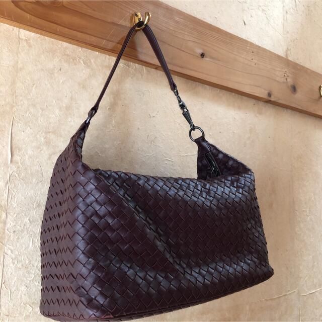 Bottega Veneta(ボッテガヴェネタ)のチロル様　購入申請アリ　ボッテガベネタ  ワインレッド　バック レディースのバッグ(ショルダーバッグ)の商品写真