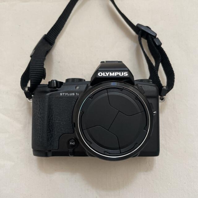 OLYMPUS(オリンパス)のツクキン様専用OLYMPUS STYLUS 1S 純正バッテリー2個 純正充電器 スマホ/家電/カメラのカメラ(レンズ(単焦点))の商品写真