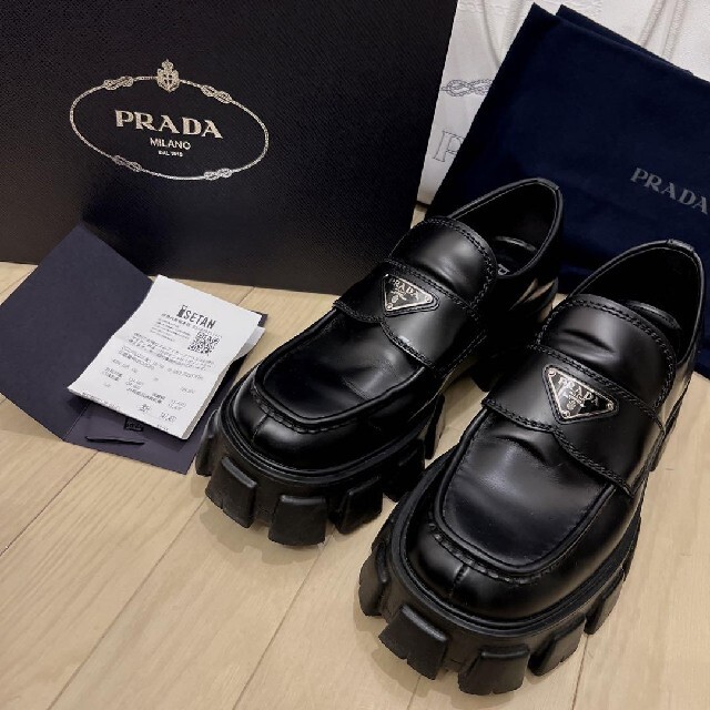PRADA プラダ ロゴプレート モノリス ローファー7.5 migotohonda.com.br