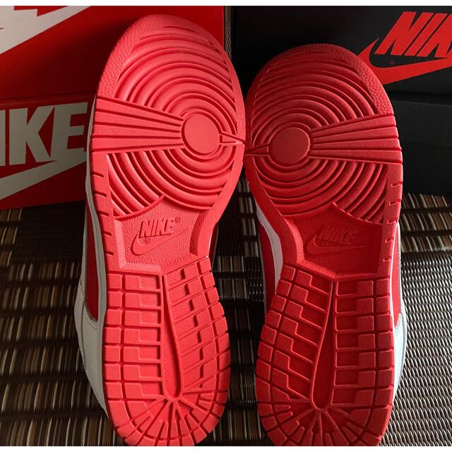 NIKE(ナイキ)の【中古】NIKE DUNK LOW "CHAMPIONSHIP RED" メンズの靴/シューズ(スニーカー)の商品写真