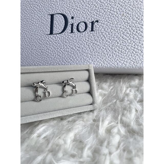 Christian Dior(クリスチャンディオール)のkana様専用 Diorリボン型 ピアス  レディースのアクセサリー(ピアス)の商品写真