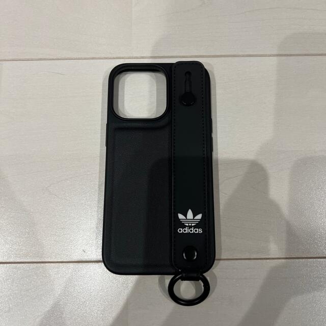 adidas(アディダス)のアディダスオリジナルスiPhone13proケース スマホ/家電/カメラのスマホアクセサリー(iPhoneケース)の商品写真